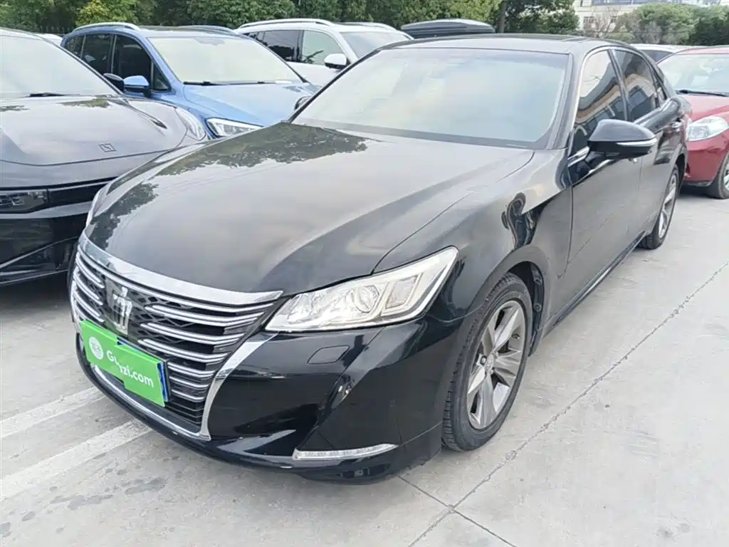 Toyota Crown 2015 2.0T Fashion
