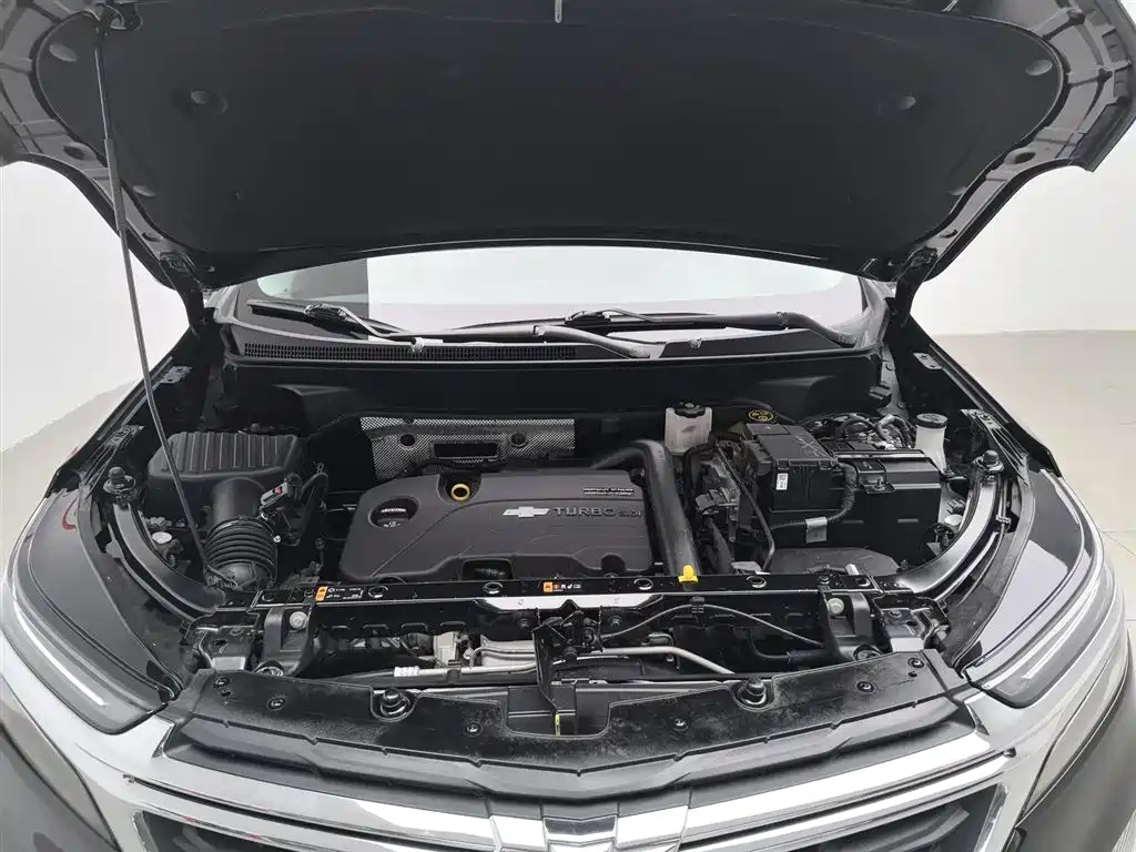 Chevrolet Equinox 2022 535T Galloping Edition фото 6