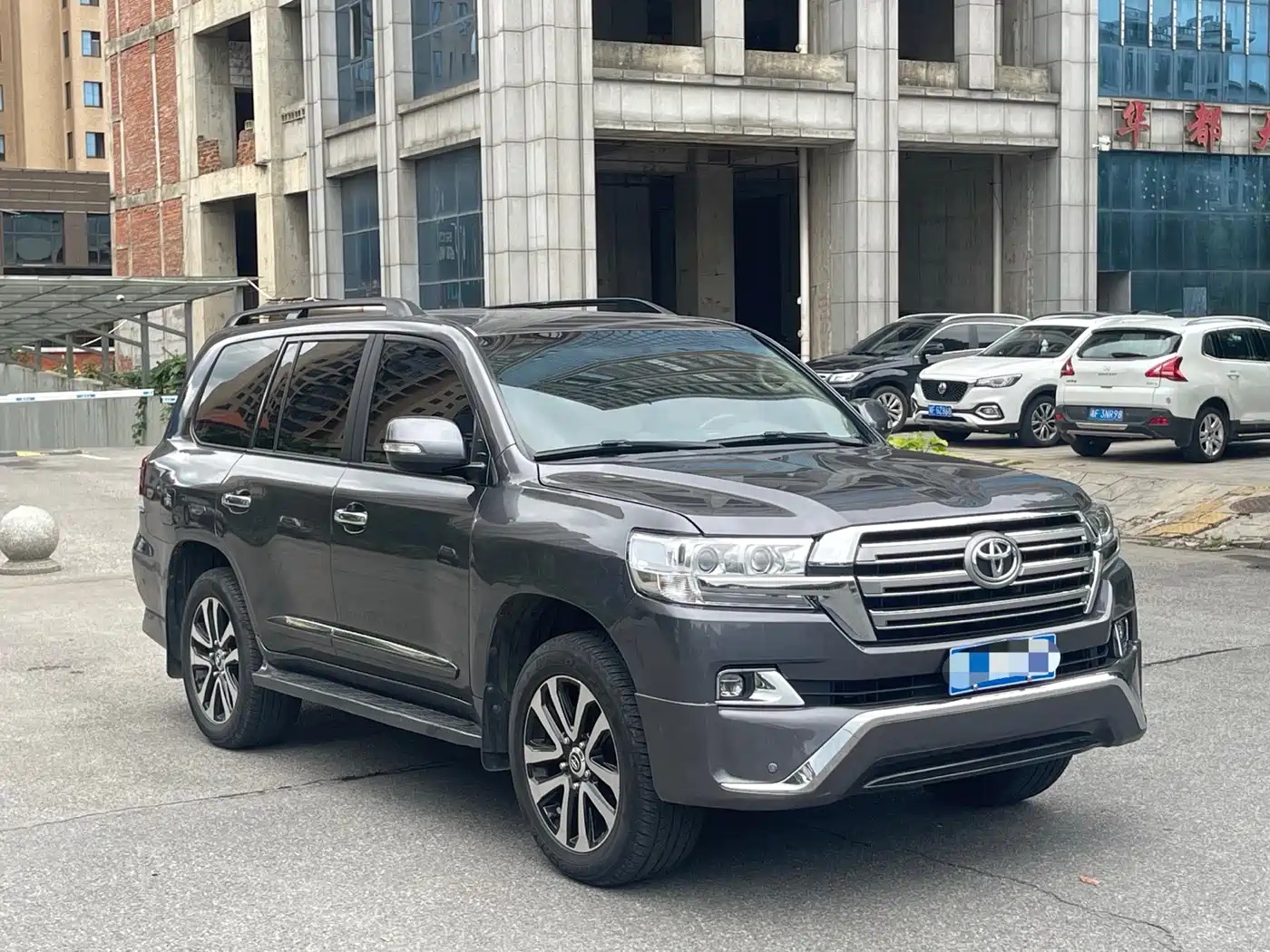 صورة 3 - Toyota Land Cruiser (Import)