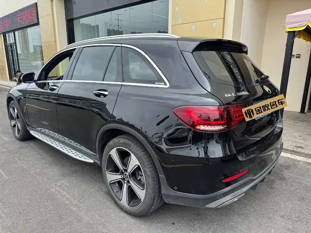 MERCEDES-BENZ GLC