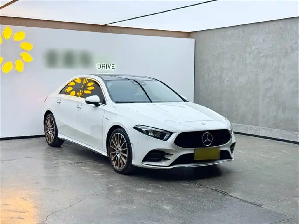 Mercedes-Benz A-Class 2019 A 200 L Sport Sedane Pioneer Special Edition фото 7