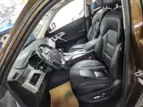 Фото 15 - Geely Atlas