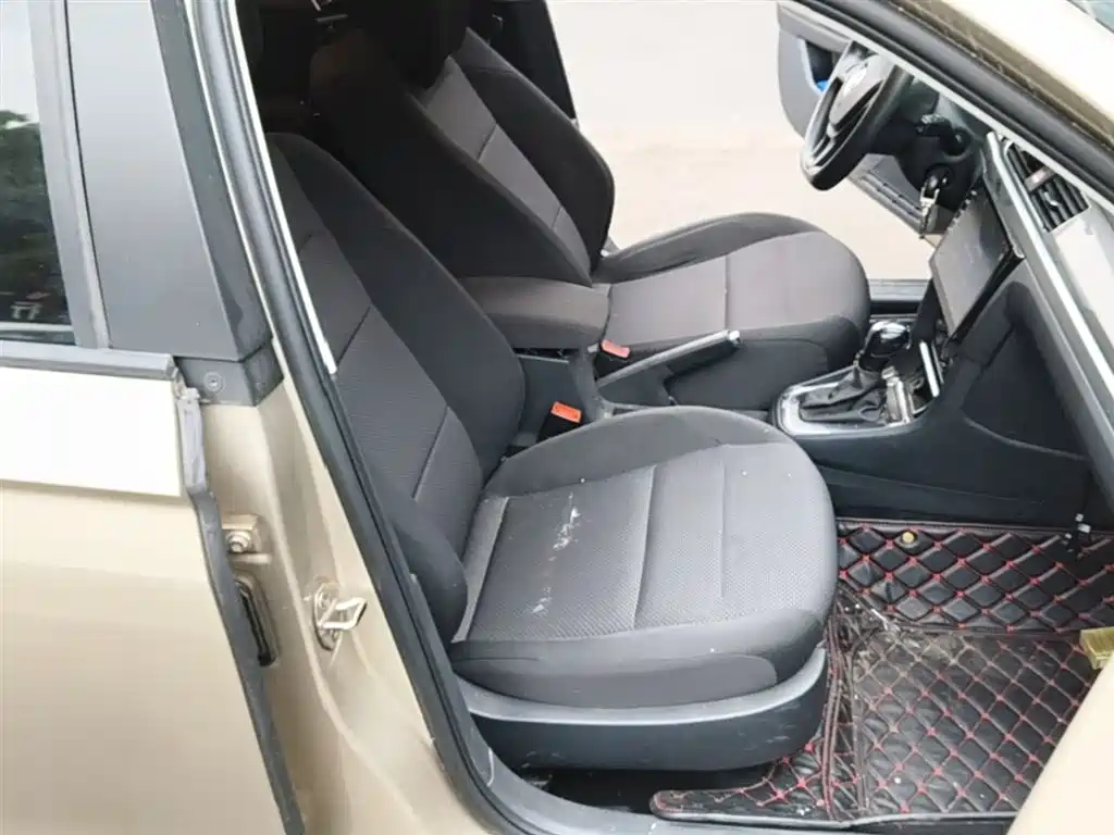Volkswagen Bora 2018 1.5L Automatic Fashion фото 25