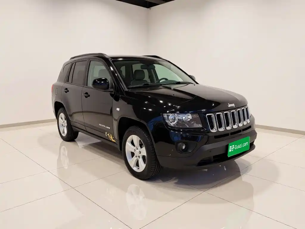 Jeep Compass (Import) 2015 2015 2.0L 2WD Sport