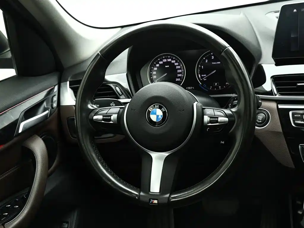 BMW X1 2020 sDrive20Li Premium Edition фото 16