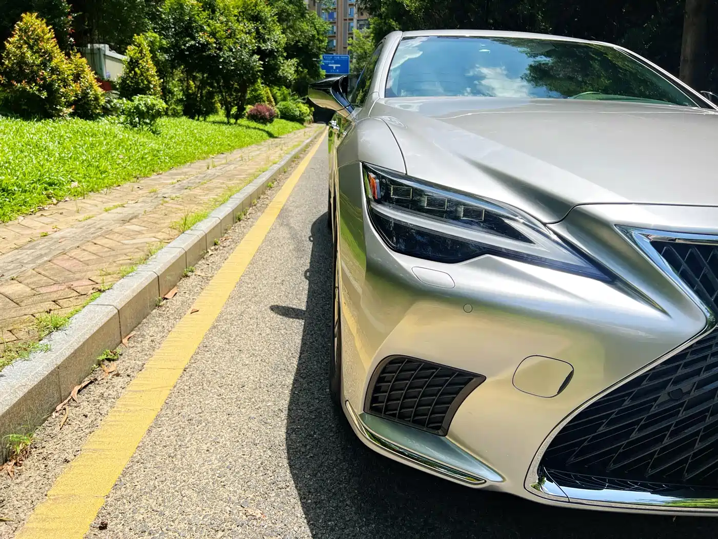 Lexus LS 2022 2021 500h Luxury Edition