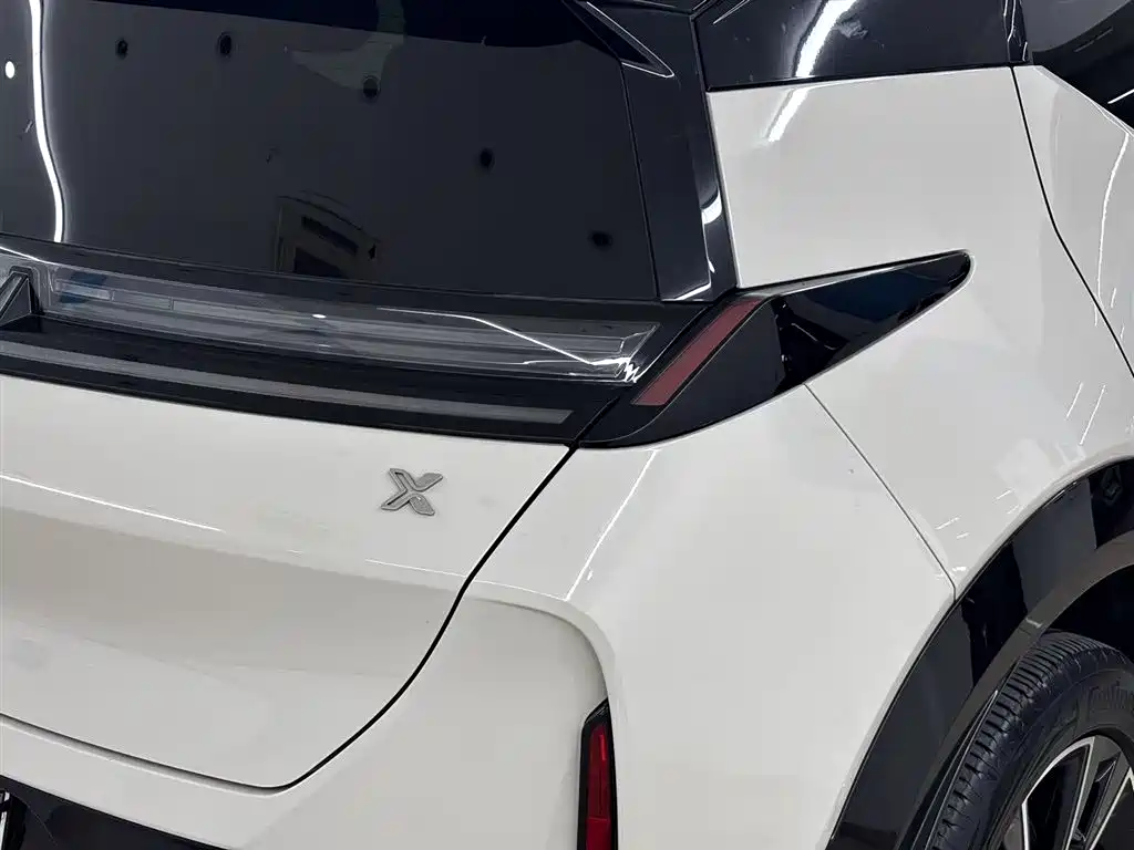 ZEEKR EXTREME KRYPTON X