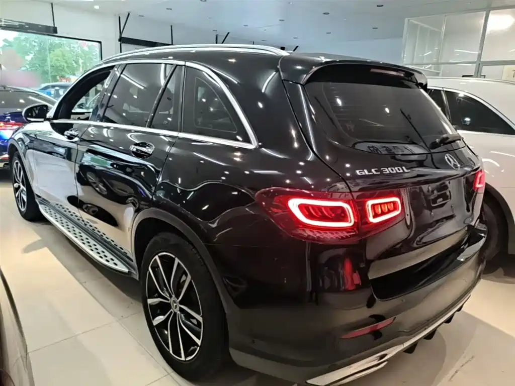 Mercedes-Benz GLC 2021 GLC 300 L 4MATIC Sporty фото 5