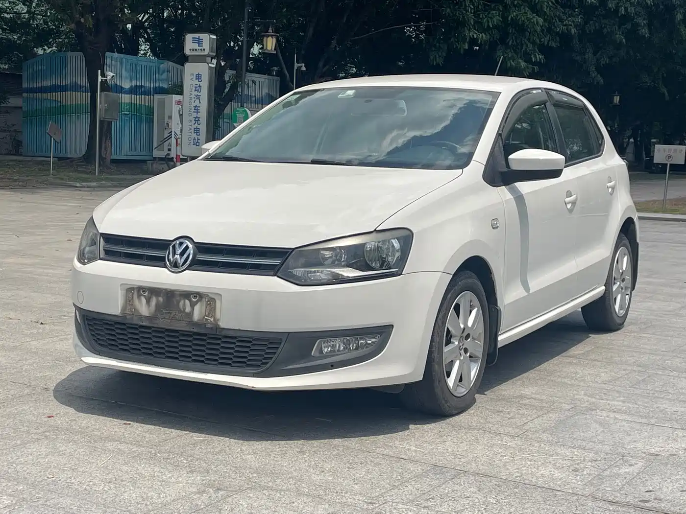 Фото 1 - Volkswagen Polo