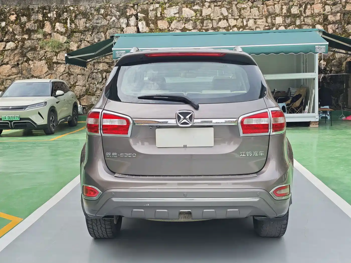 Jiangling Yusheng S350 2014 2014 2.4T Automatic 2WD Diesel Luxury Sunroof 7-seater