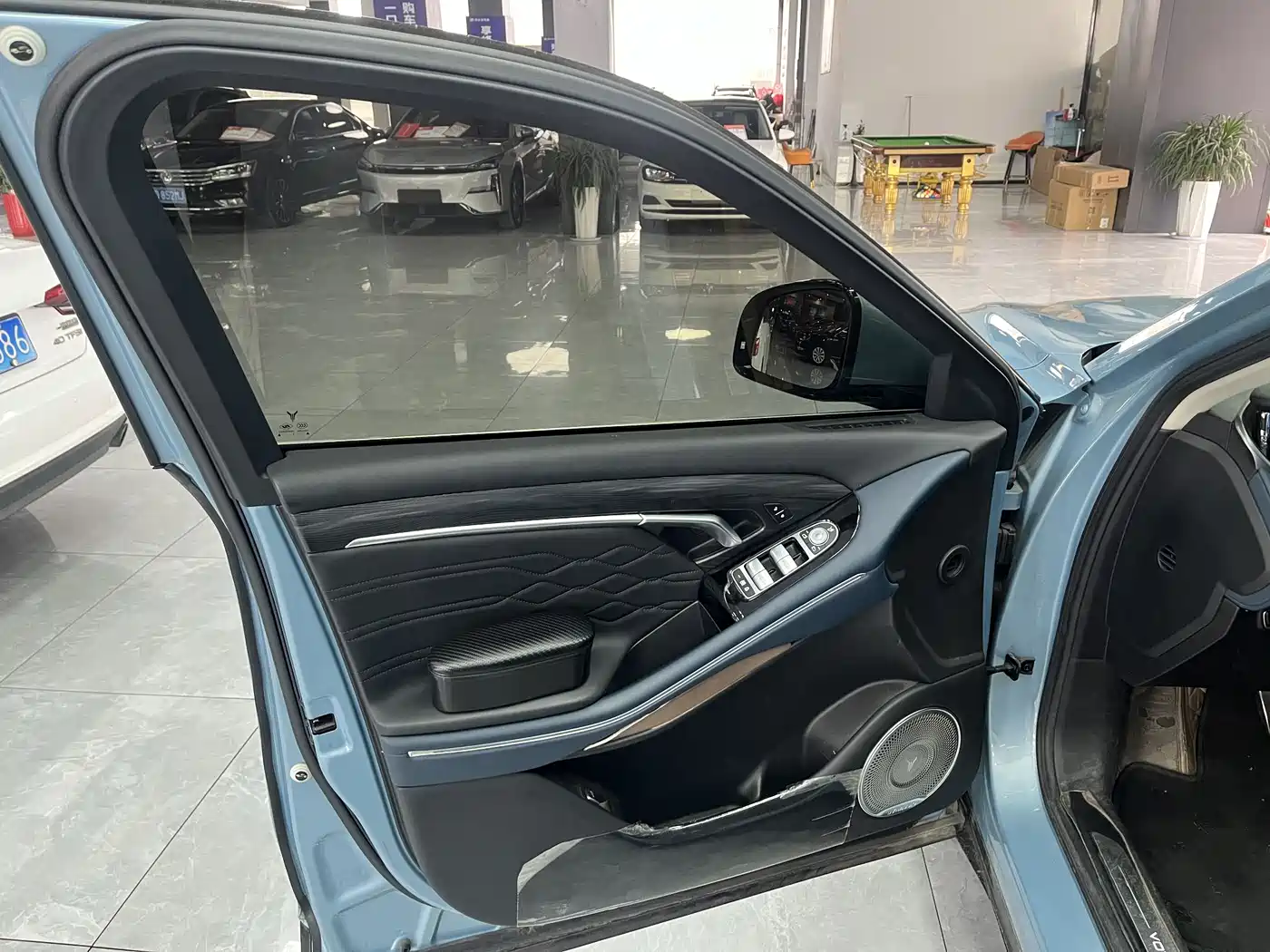 Voyah Auto VOYAH FREE 2021 AWD Standard Range Extender Exclusive Luxury Package фото 16