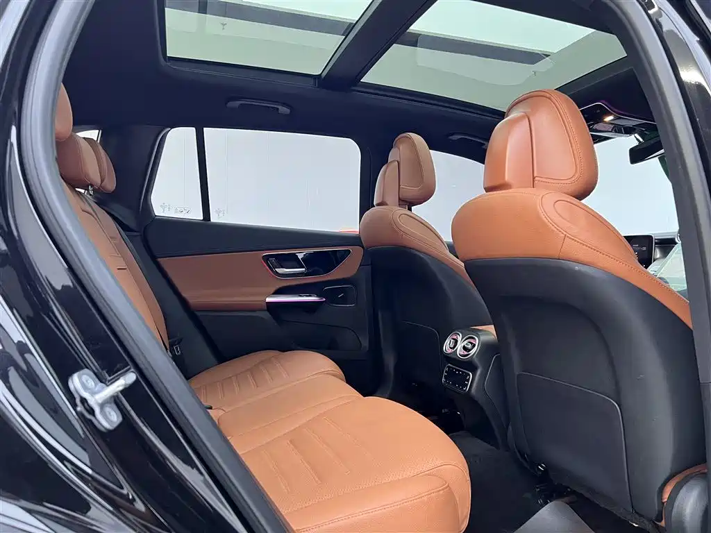 Mercedes-Benz GLC 2024 Facelift GLC 300 L 4MATIC Sport 5-seater фото 25