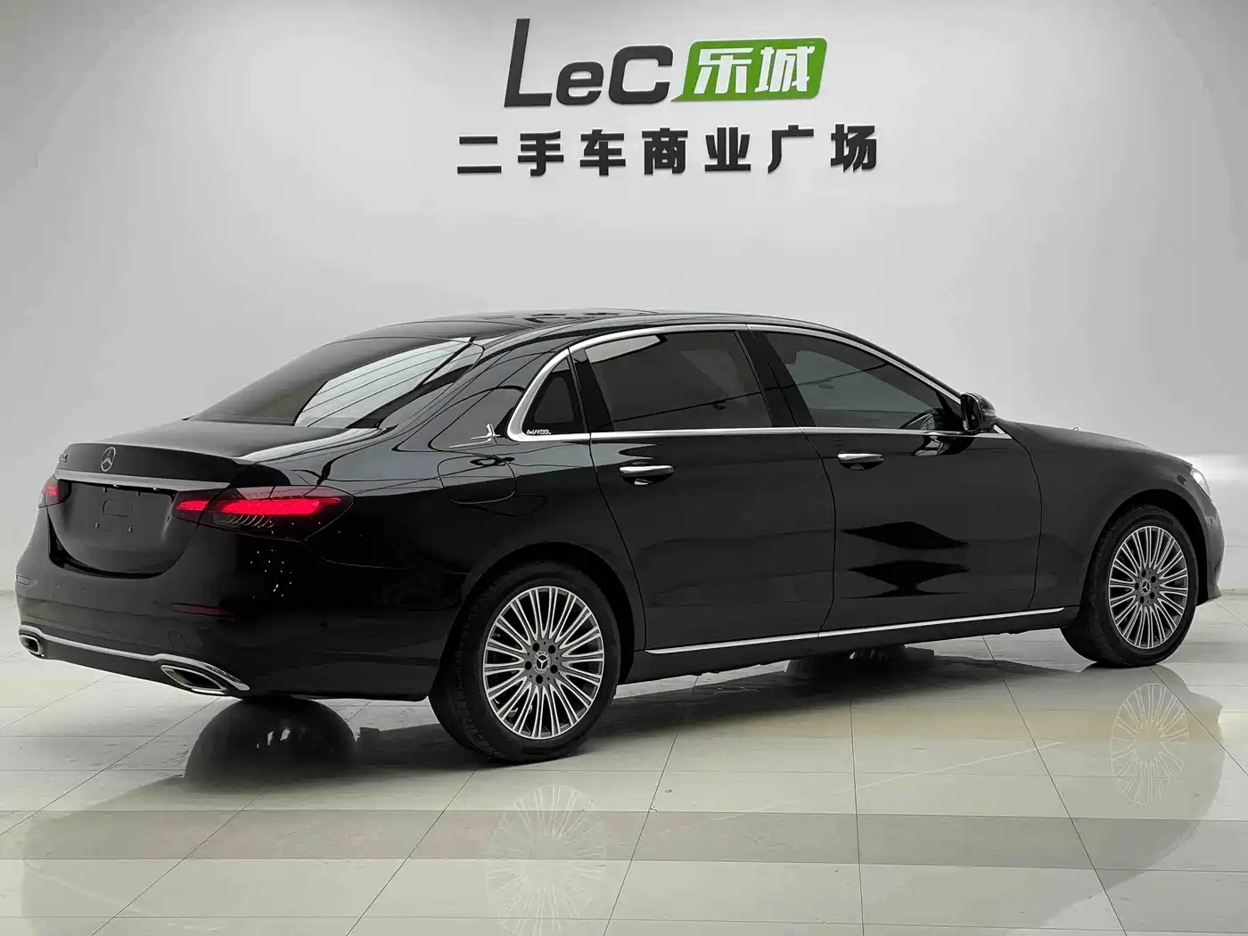 Mercedes-Benz E-Class 2023 E 300 L Luxury фото 12