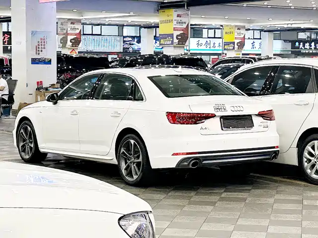 Audi A4L 2017 Model 45 TFSI quattro Sport Version — фото 4