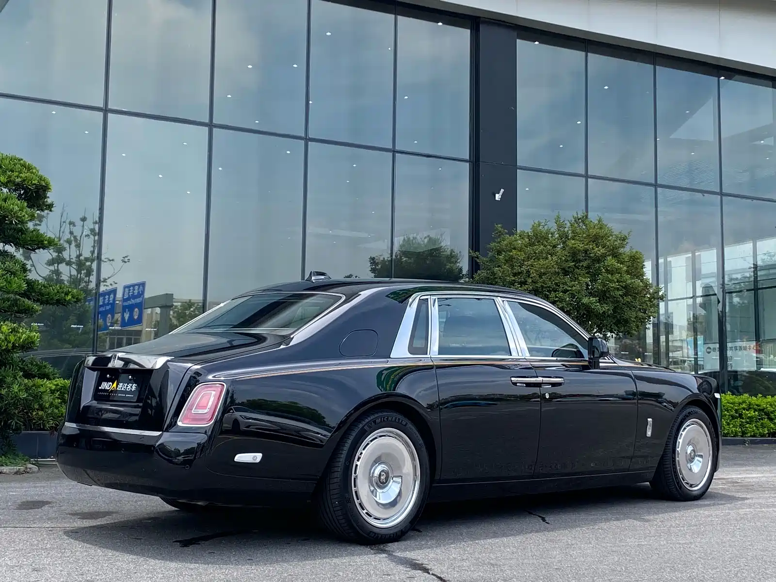 Фото 9 - Rolls-Royce Phantom