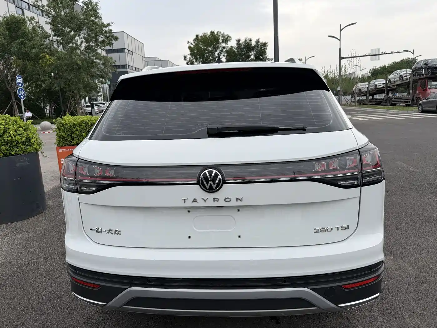 Volkswagen Tayron 2023 280TSI 2WD Luxury Plus Advanced Edition фото 3