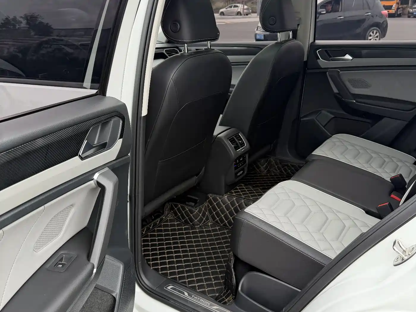 Volkswagen Tayron 2023 280TSI 2WD Luxury Plus Advanced Edition фото 15