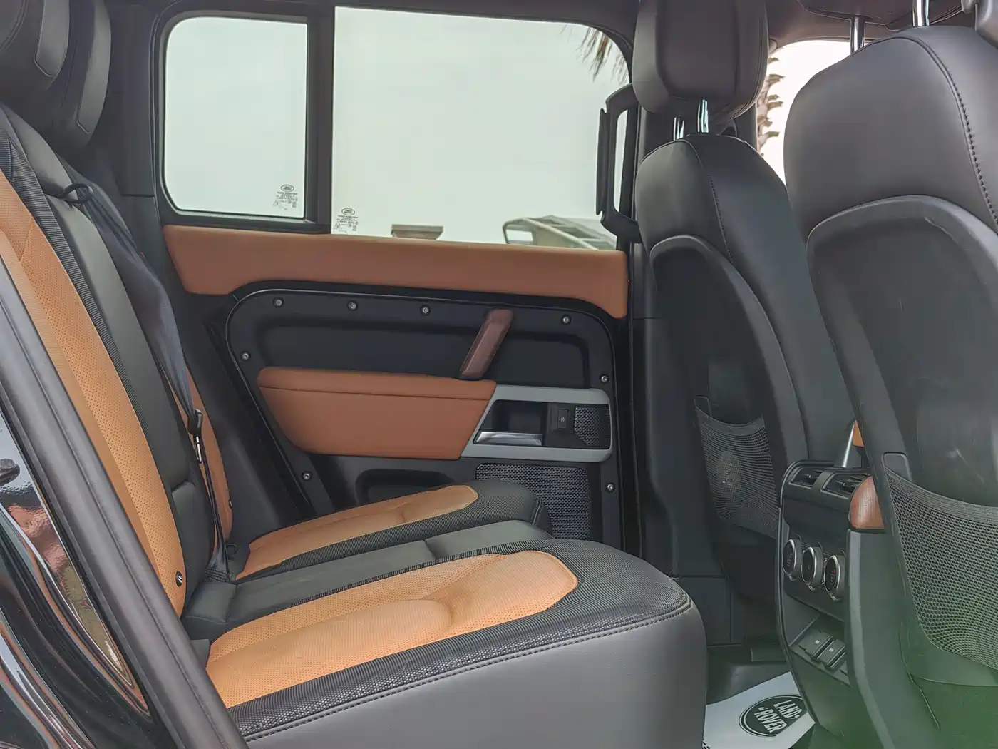 Land Rover Defender 2024 110 3.0T P400 X-DYNAMIC HSE фото 5