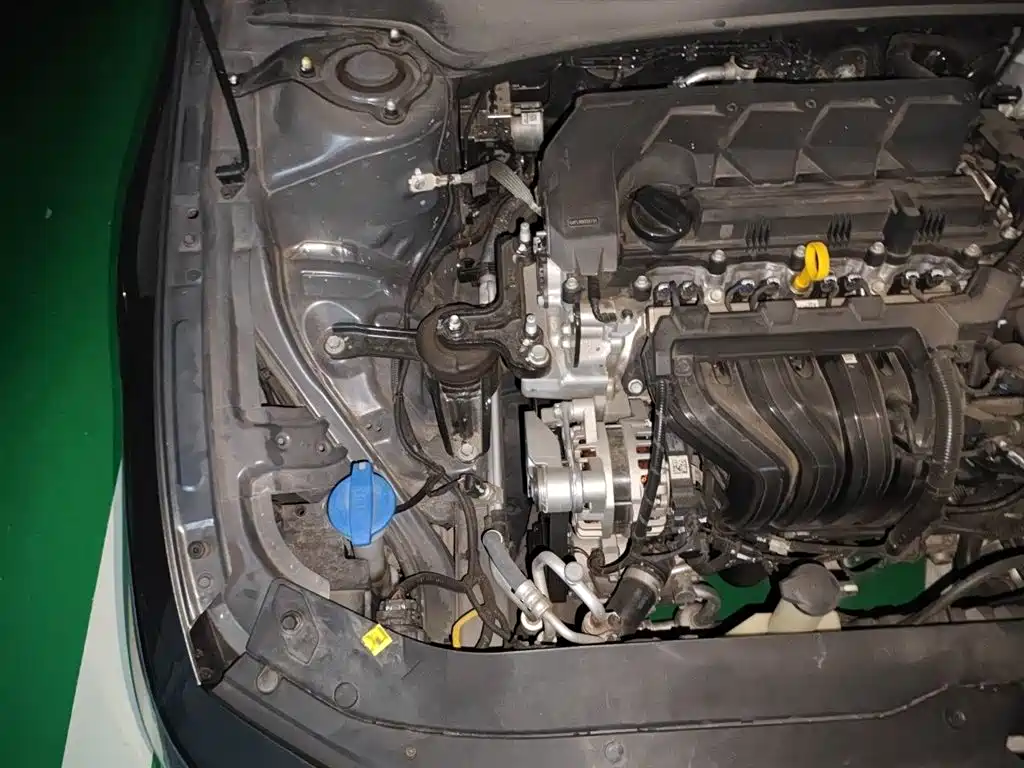 Hyundai Elantra 2023 Model 1.5L CVT LUX Premium Edition фото 23