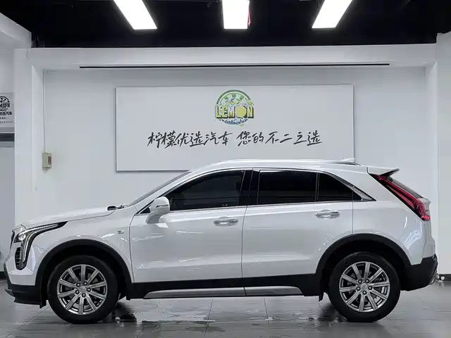 Cadillac XT4 2022 28T FWD Premium — фото 5