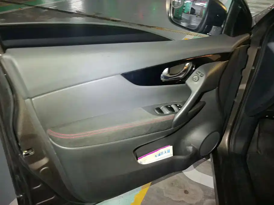 Фото 7 - Nissan Qashqai