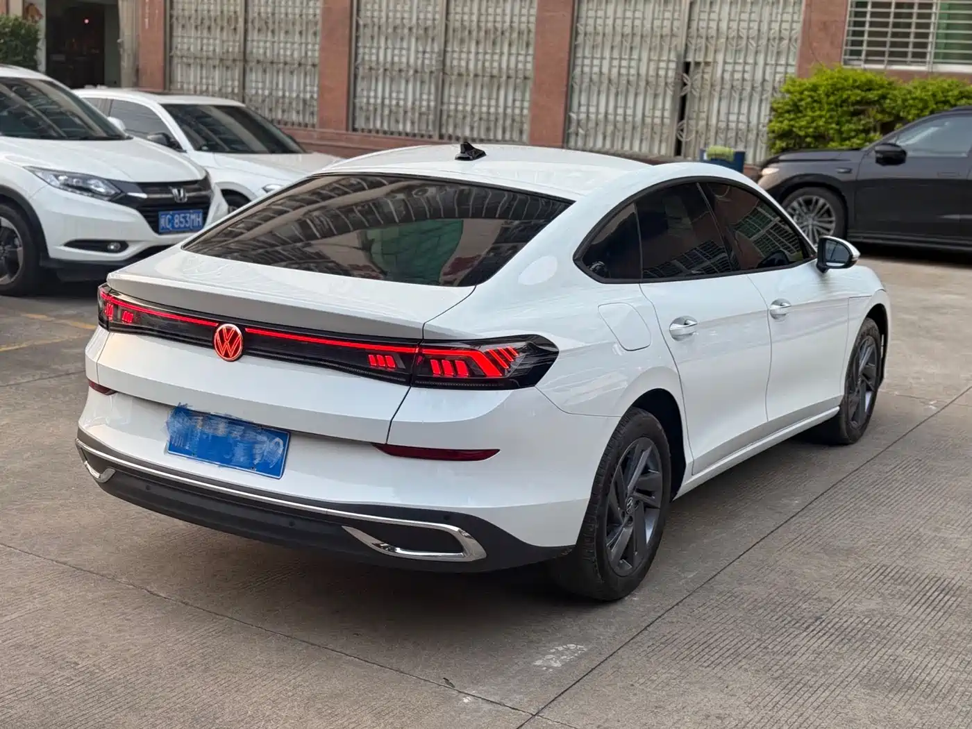 Volkswagen Lamando 2025 Lamando L 280TSI DSG Glamour Edition фото 6