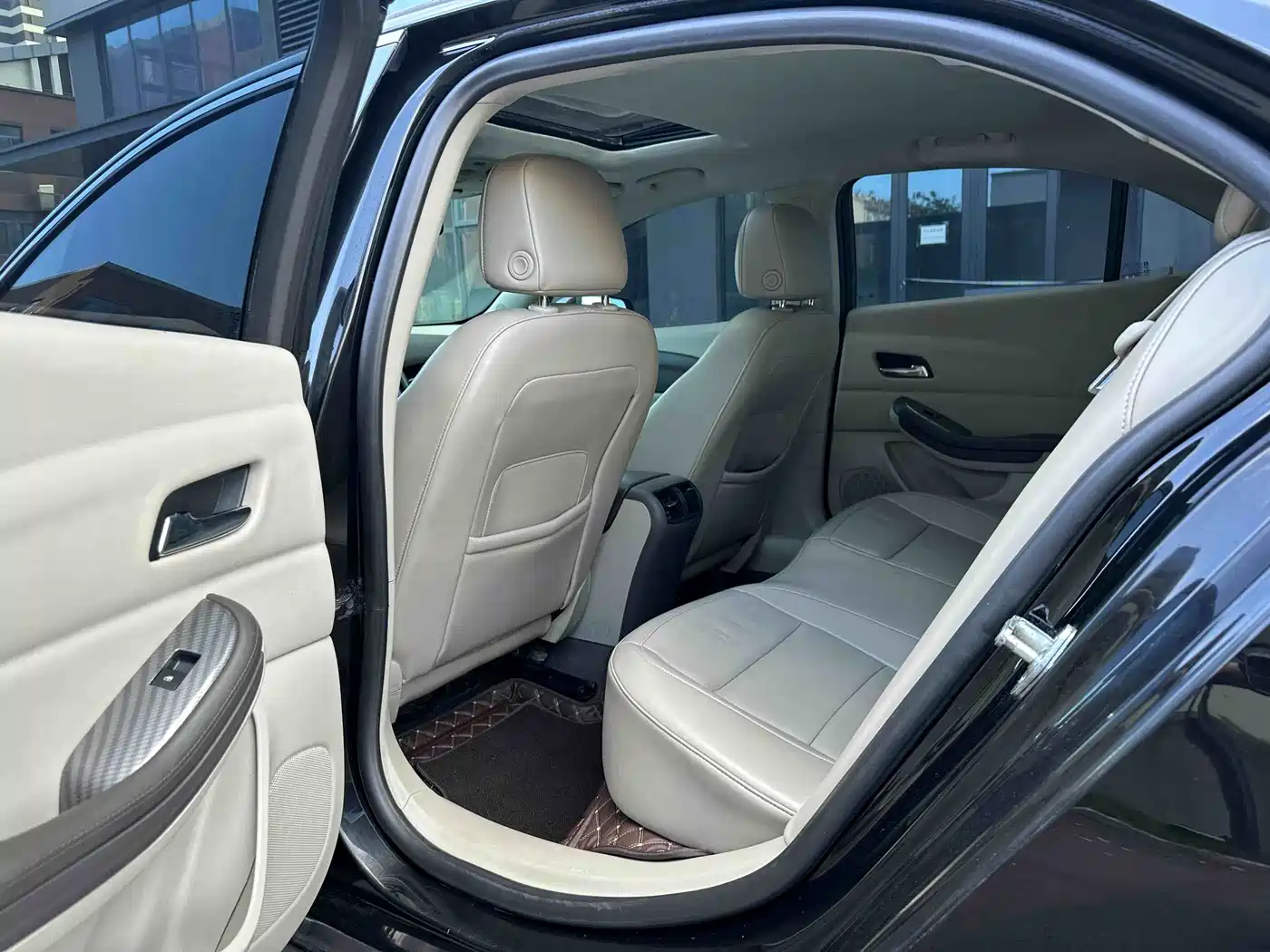 Chevrolet Malibu 2013 2.0L Automatic Luxury Edition фото 16