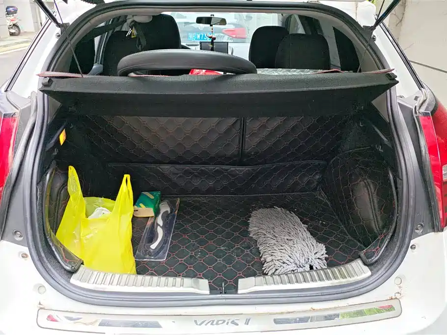 Toyota YARiS L Zhi Xuan 2016 Facelift 1.5E CVT Charming Edition фото 4