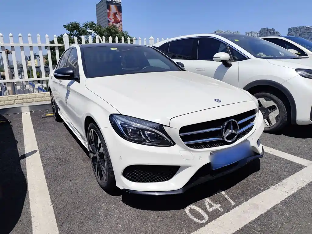 Фото 7 - Mercedes-Benz C-Class