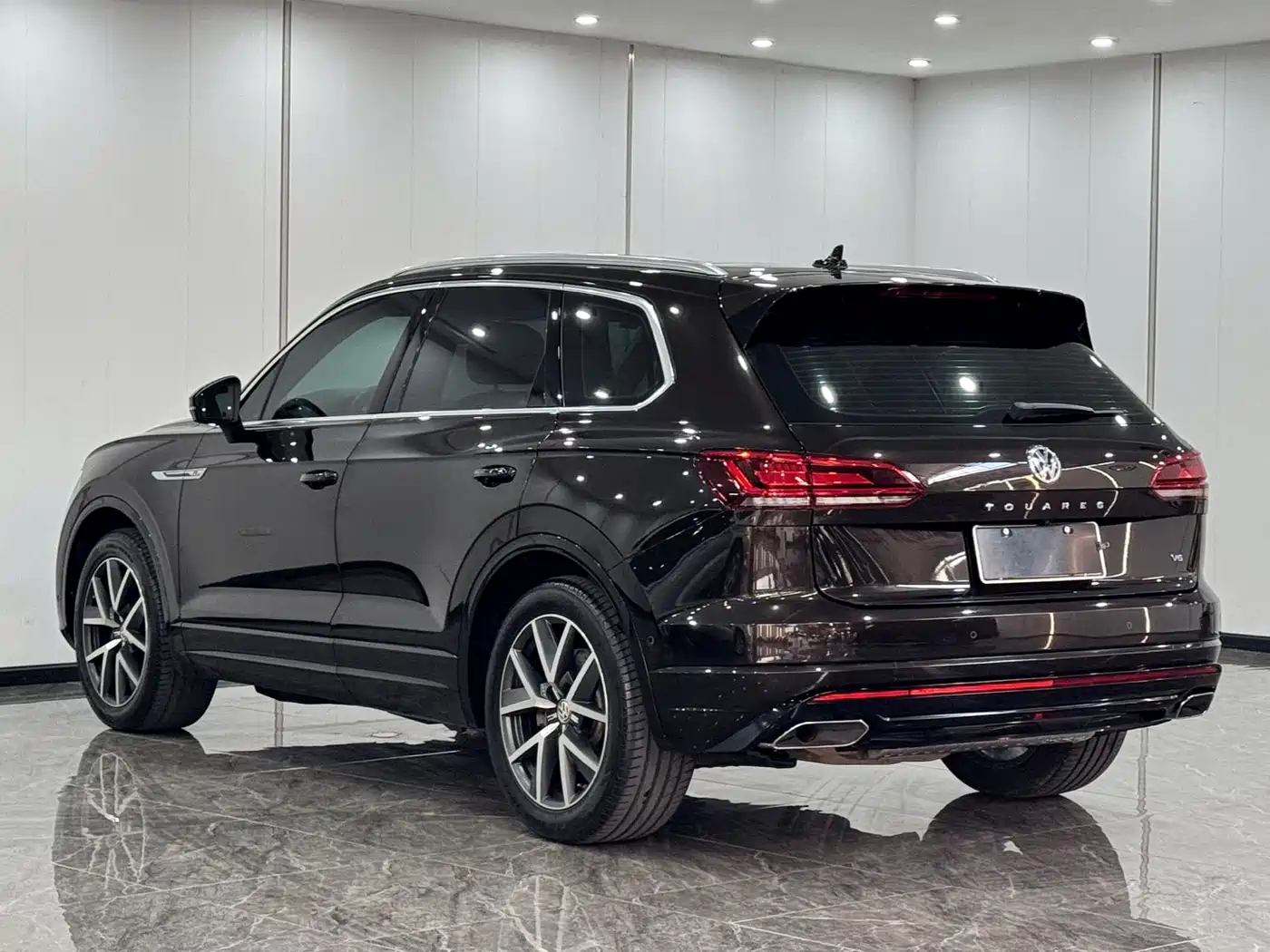 Volkswagen Touareg 2019 3.0TSI Sharp Edge Edition China VI фото 6