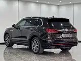 Фото 6 - Volkswagen Touareg