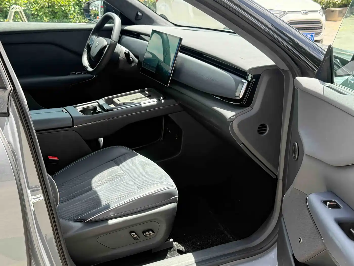 Voyah Auto Voyah Zhiyin 2024 Long Range Smart Edition фото 9