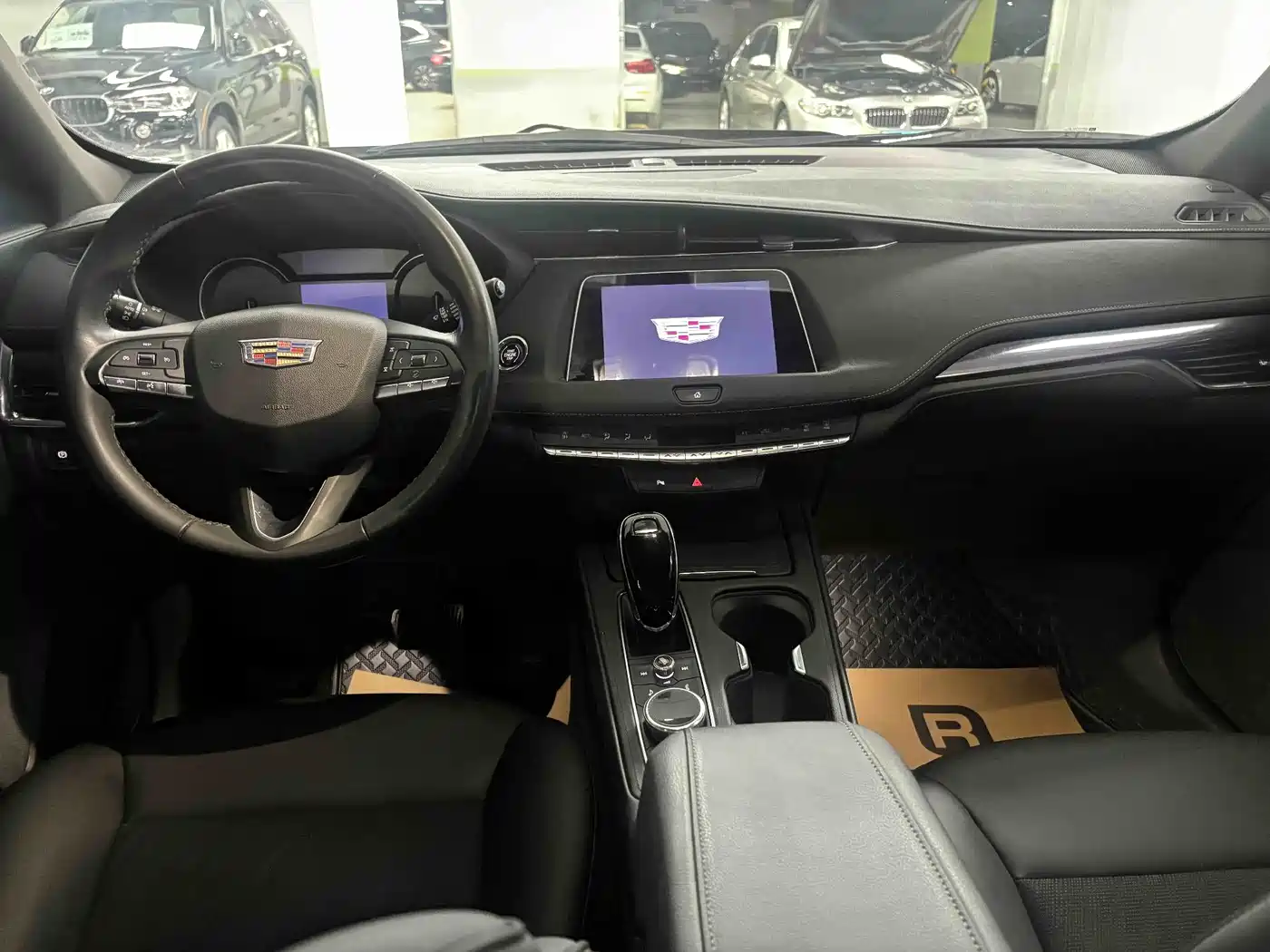 Cadillac XT4 2022 28T FWD Style фото 4