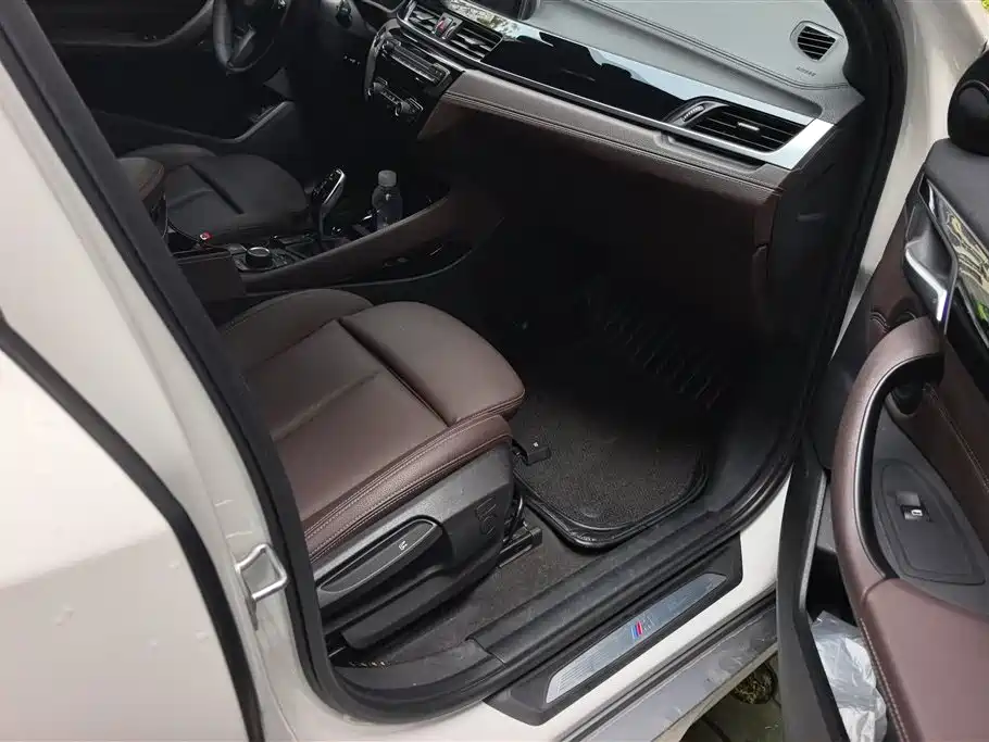 BMW X2 2020 sDrive25i Leading M Off-Road Package фото 8