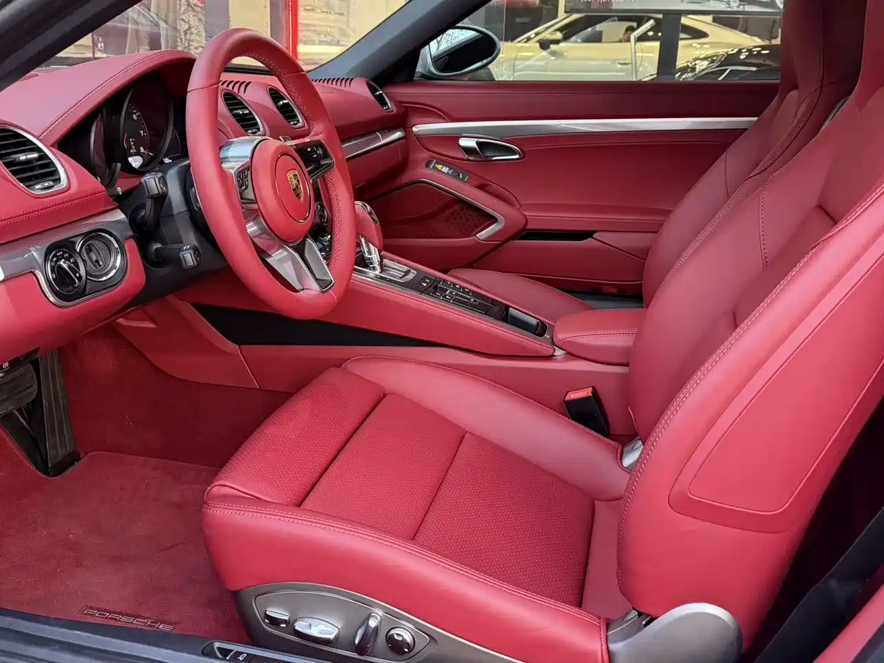 PORSCHE 718