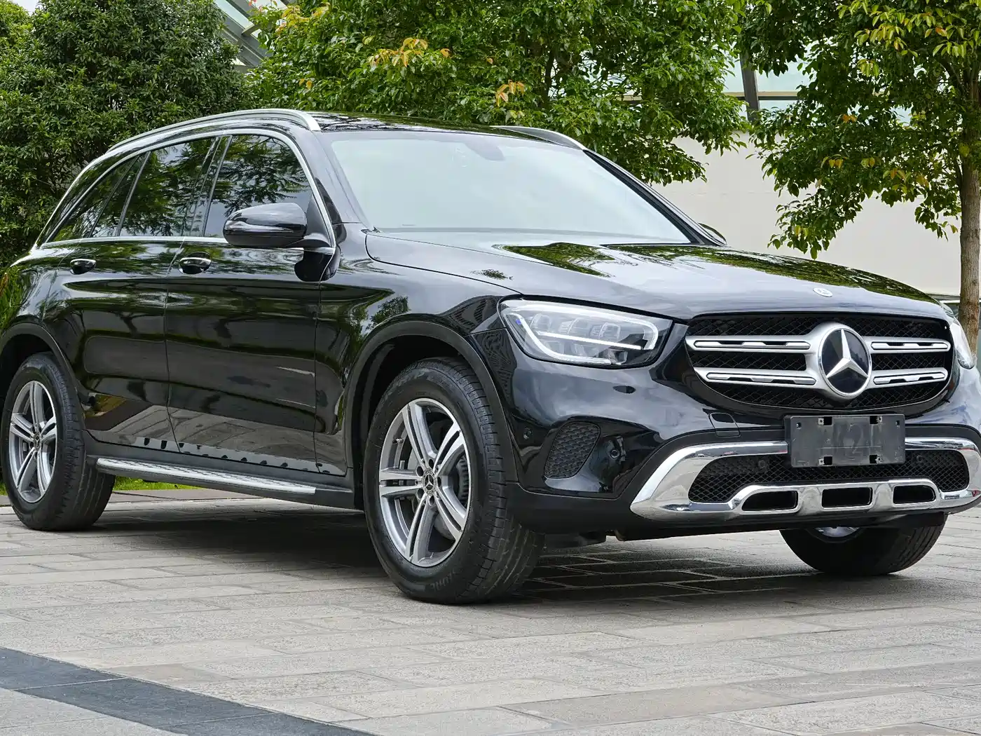 MERCEDES-BENZ GLC