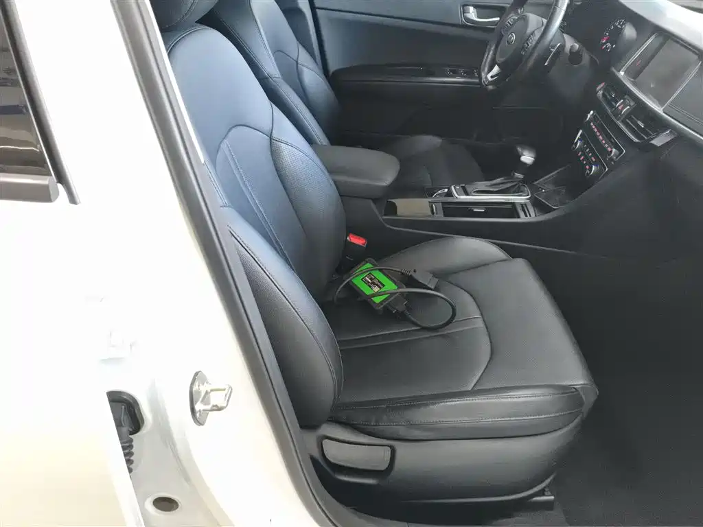 Kia K5 2016 1.6T Automatic LUX фото 25
