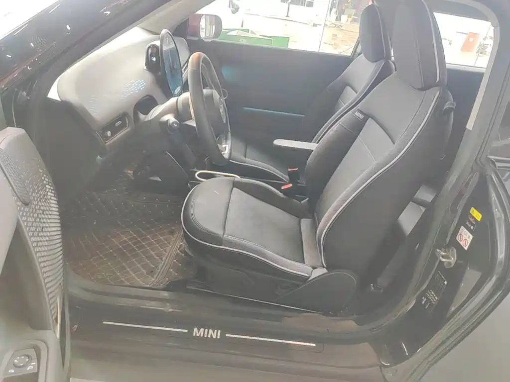 MINI Electric MINI COOPER 2025 2025 Model 456km COOPER E Classic