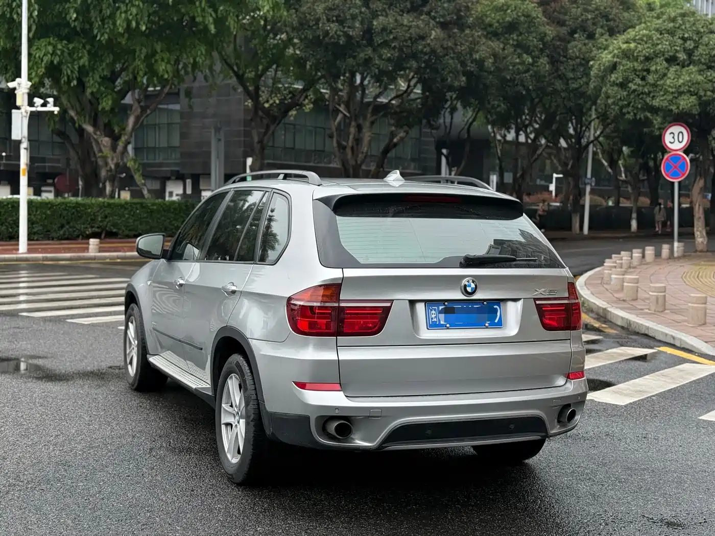 BMW X5 (Import) 2014 xDrive35i Leading фото 9