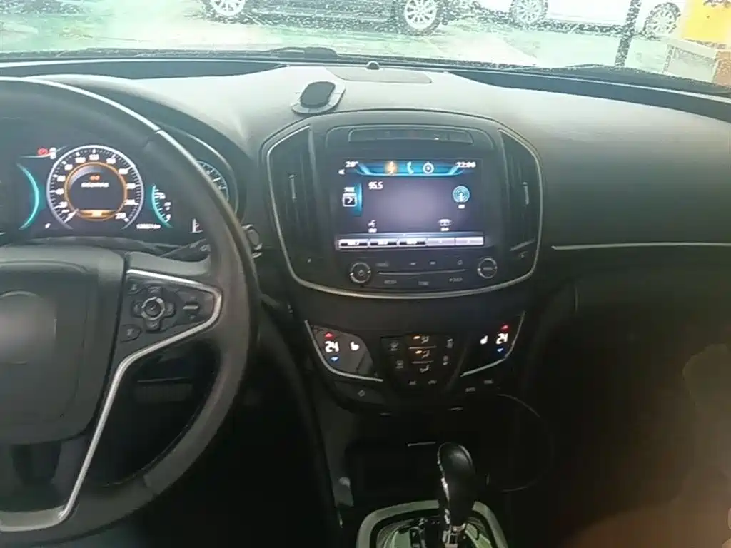 Buick Regal 2015 1.6T Elite Tech Edition фото 10