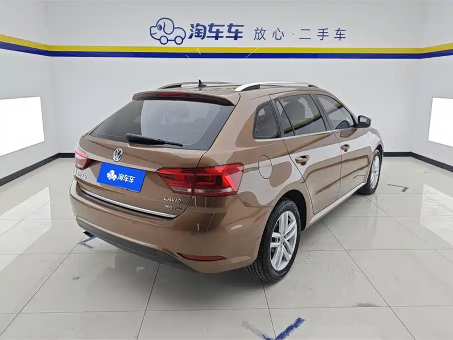 Volkswagen Lavida Tour 2017 180TSI DSG Comfort Edition фото 3
