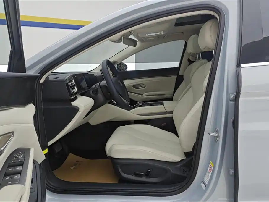BYD Qin L 2024 DM-i 120KM Superior Edition фото 9