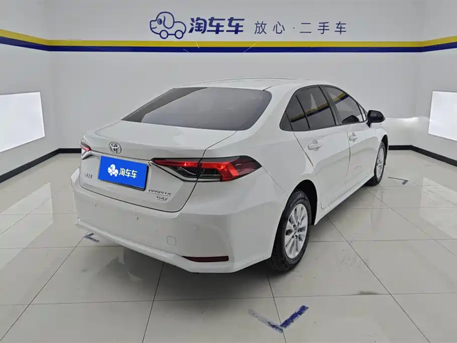Toyota Corolla 2019 1.2T S-CVT GL Pioneer Edition фото 3