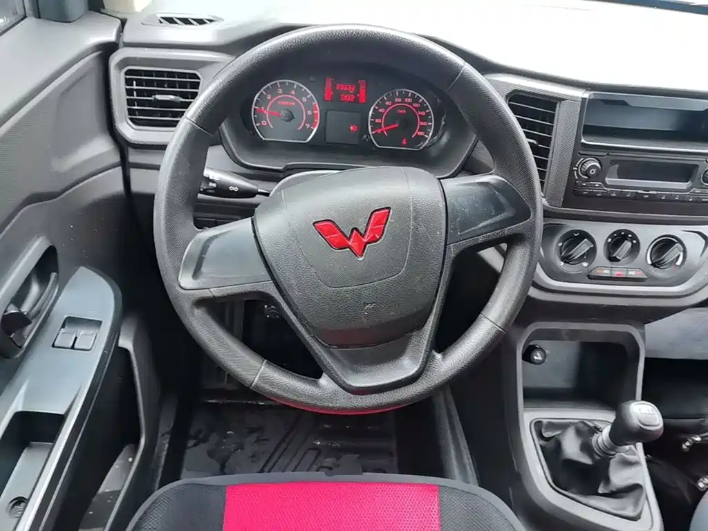 Wuling Motors Wuling Hongguang V 2024 2022 1.5L Power Take Edition Electric Power Steering LAR