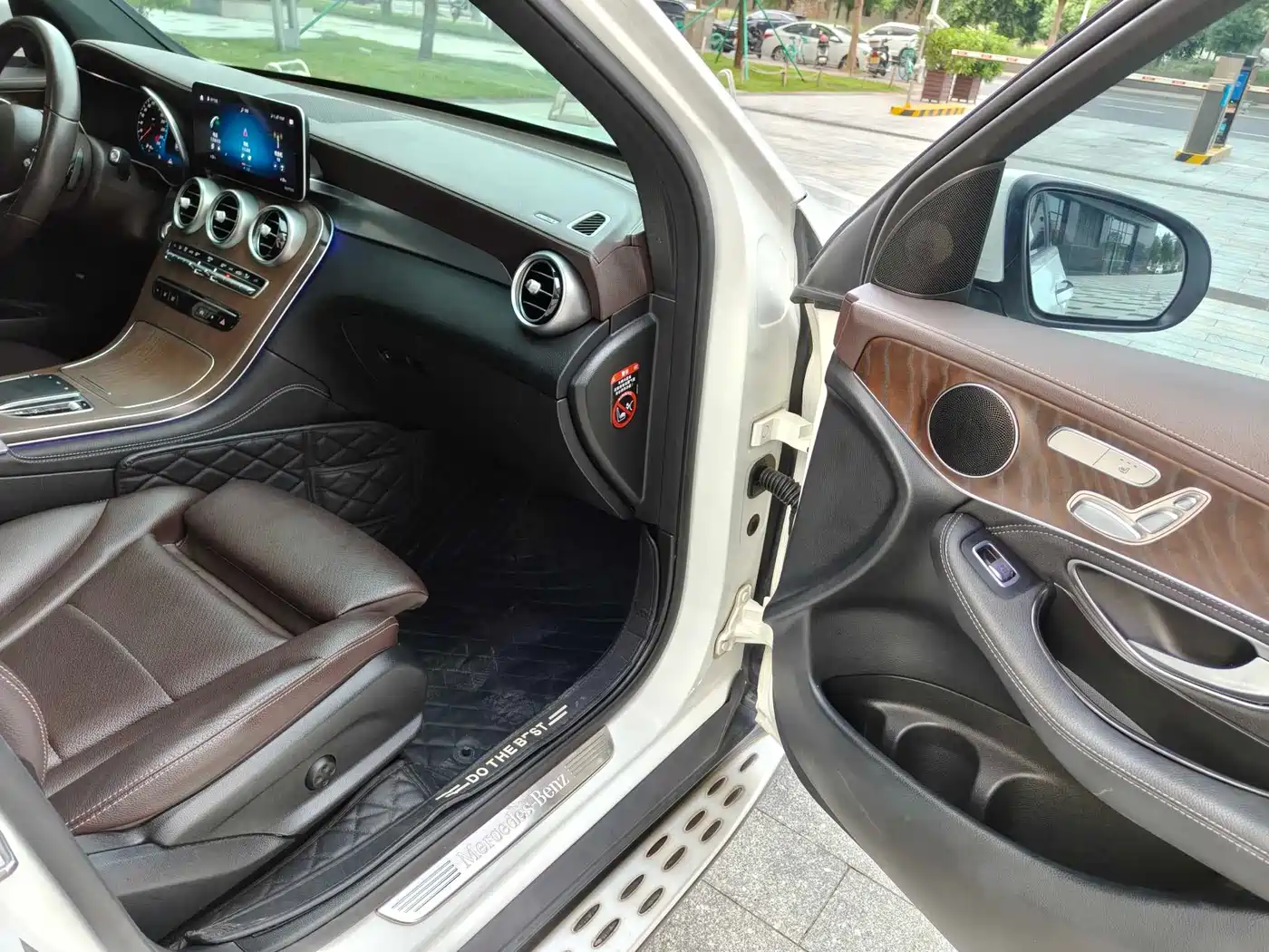 Mercedes-Benz GLC 2020 Facelift GLC 300 L 4MATIC Dynamic фото 7