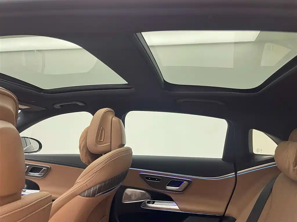 Mercedes-Benz E-Class 2024 E 300 L Fashion фото 14