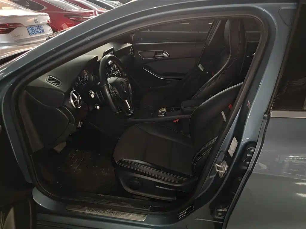 Mercedes-Benz A-Class (Import) 2015 A 180 фото 11