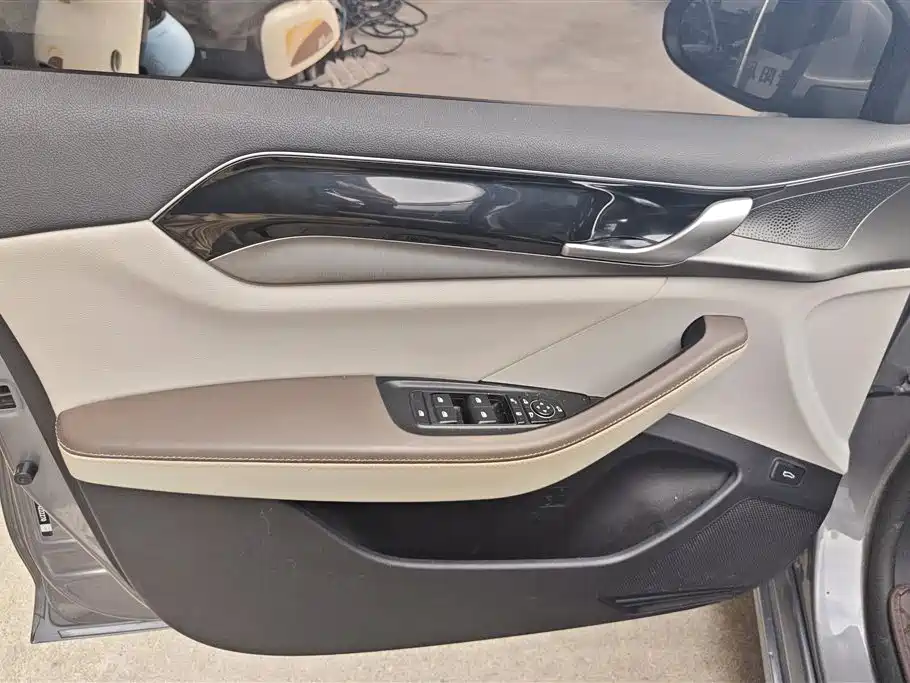 BYD Qin PLUS 2023 Champion Edition DM-i 55KM Surpassing фото 7