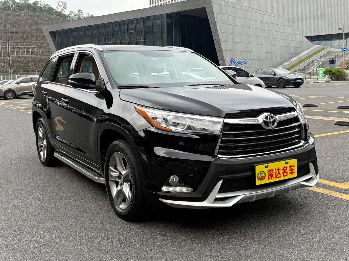 TOYOTA HIGHLANDER