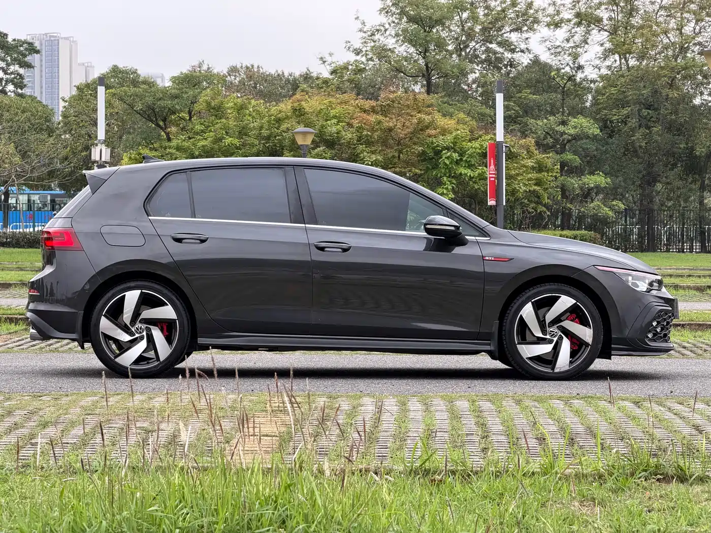 Volkswagen Golf GTI 2023 380TSI DSG GTI фото 10